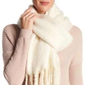 FREE PEOPLE - Kensington Brushed Herringbone Scarf